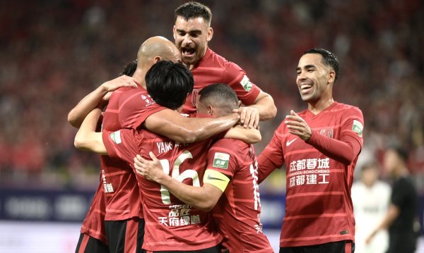 安全配资 成都蓉城3-1梅州客家 紧追积分榜首